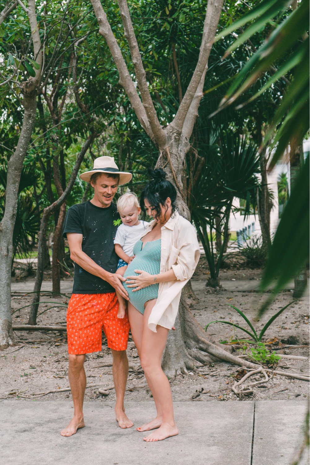 Maternity session in the jungle, Tulum